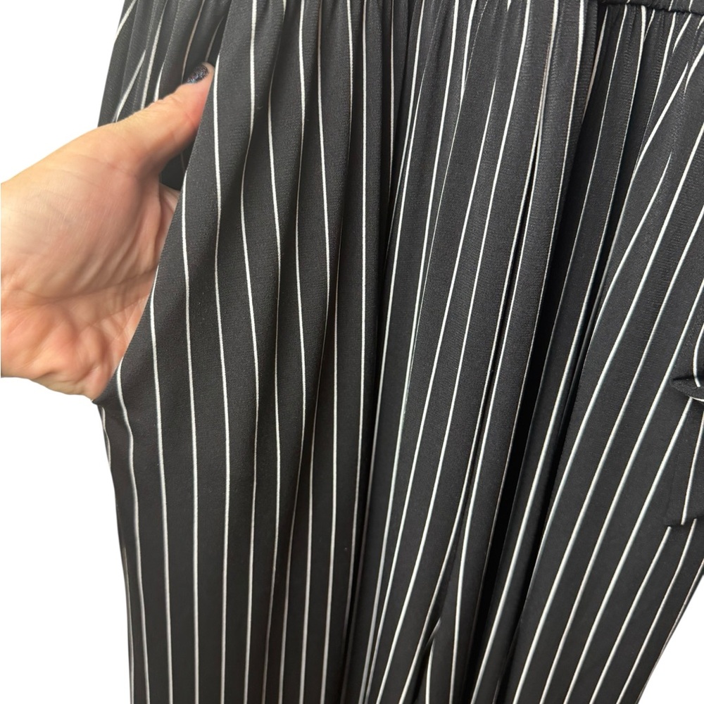 Kaileigh Blue & White Striped Jumpsuit |‎ Size M - Picture 4 of 7